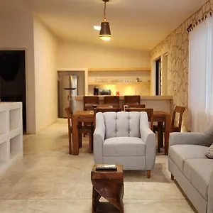 Kin House Downtown Apartamento